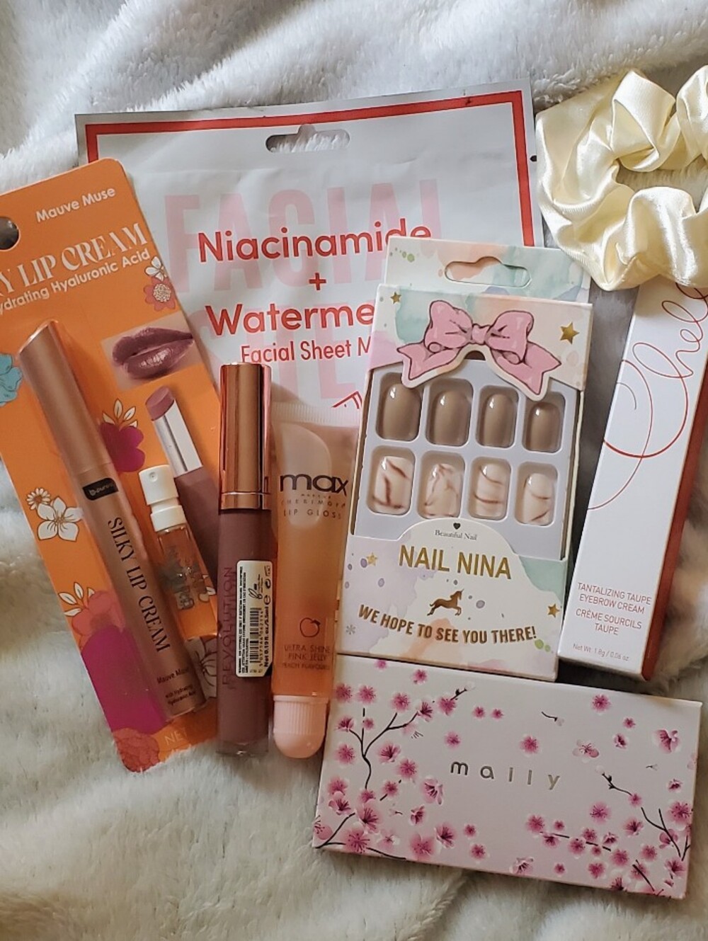 Mally Beauty Neutral & Nude Press-On Nails Set Of 9 Pieces.. Beauty Bundle